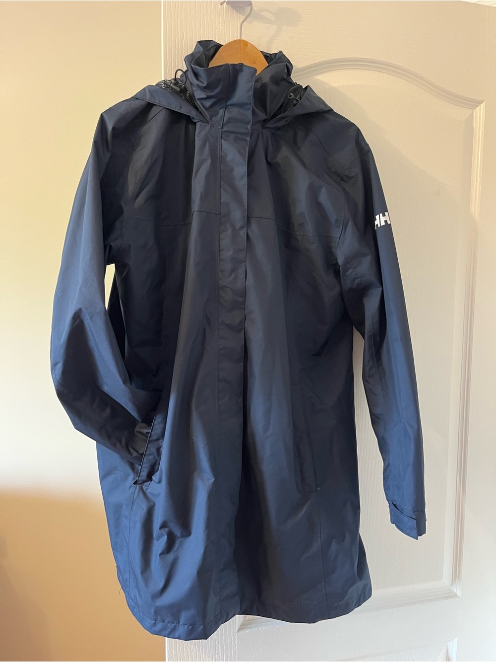 Helly Hansen women’s Dark Navy Waterproof Hooded Raincoat
